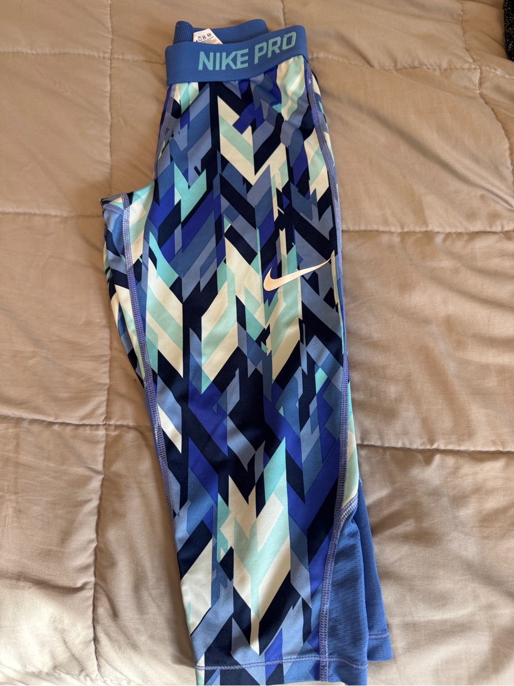 Nike Pro Girls Blue Geometric Active Capris